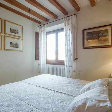 Apartment Duomo Vigna Nuova By Halldis