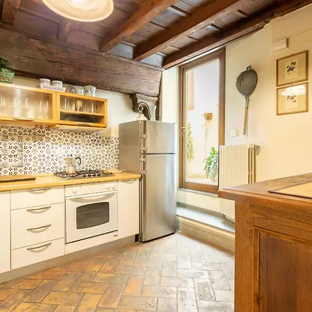 Duomo Vigna Nuova By Halldis * فلورنس